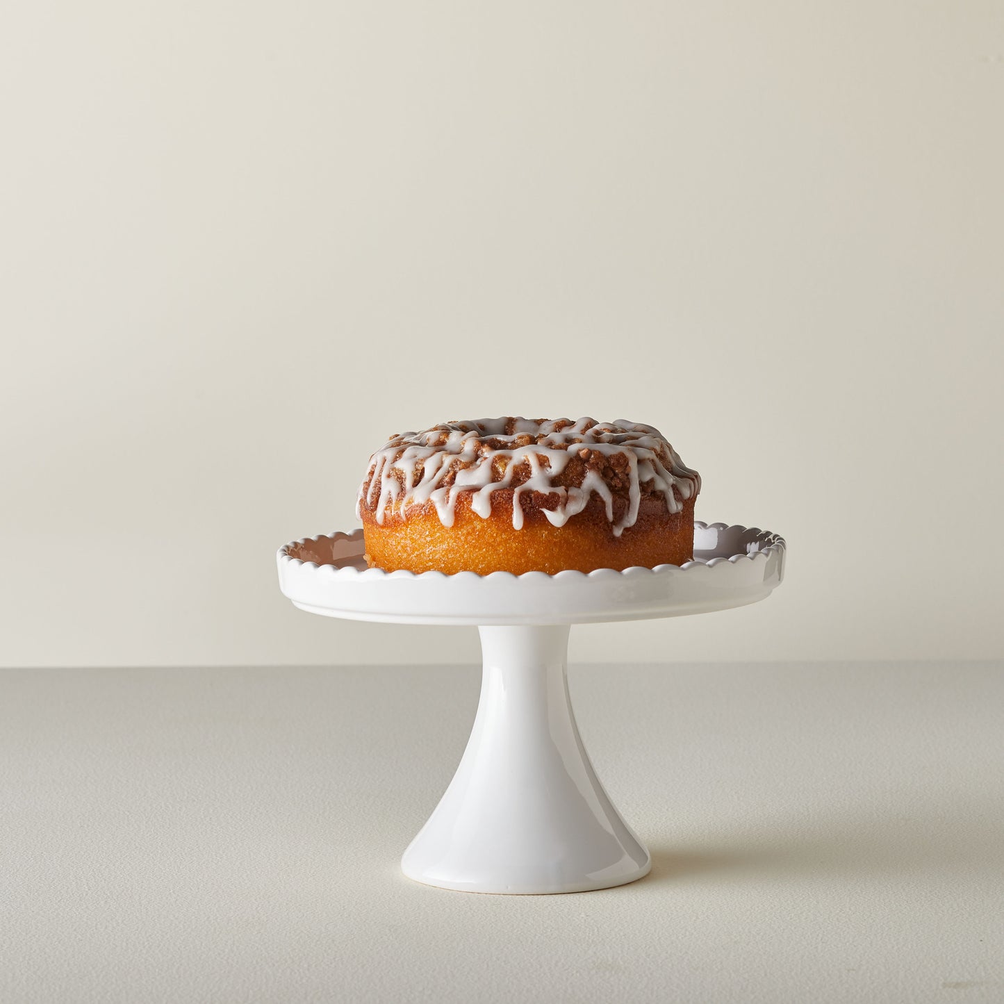 Scallop Edge Pedestal